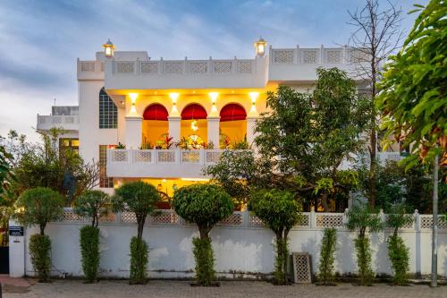 Bassi House 4-BHK Villa with Sit Out Area, Lounge and Garden Area