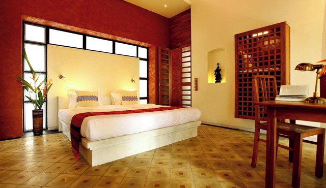 Baymaas Lake House Boutique luxury Villa