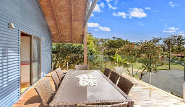 Bayside Delight - 4 bedroom holiday home in North Haven, close to beach and river in North Haven