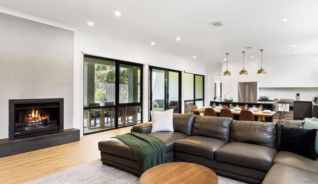 Beachfront Luxury Home w/Patio & BBQ Grill in Silverleaves