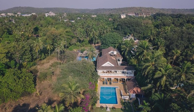 Beachfront mansion with pool