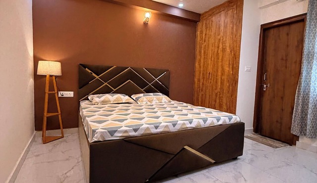 Beautiful 3-bedroom apartment with AC in vibrant Jaipur