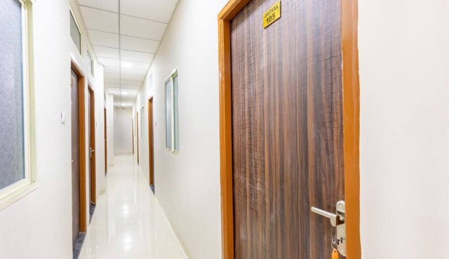 Beautiful hotel with 9 bedrooms in soothing Indore location