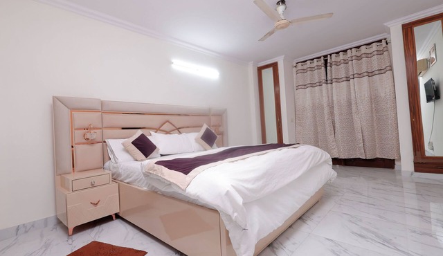 Bed and Breakfast Cum Home Stay