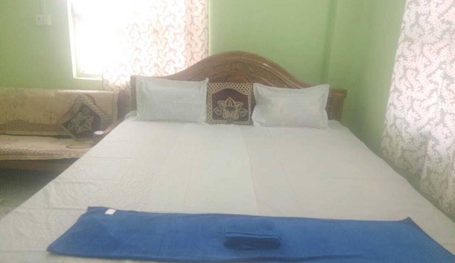 Bedrooms with Private Bath - 401