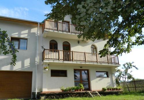 Belegania Villa in Oarja