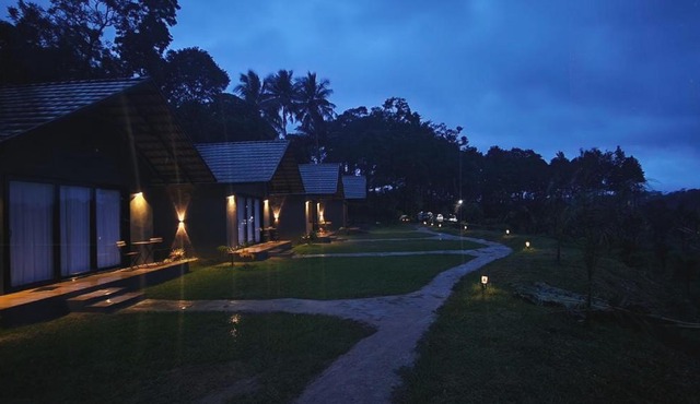 Bendheka - Cliff Front Cottages Coorg