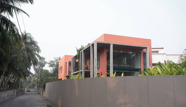 Best farmhouse in Surat Dumas Airport Road, Couples, Parties, Families, Picnics.