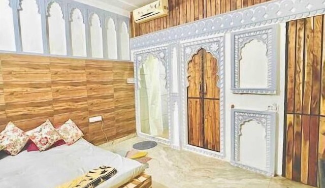 Bhoora House Heritage Ac Room
