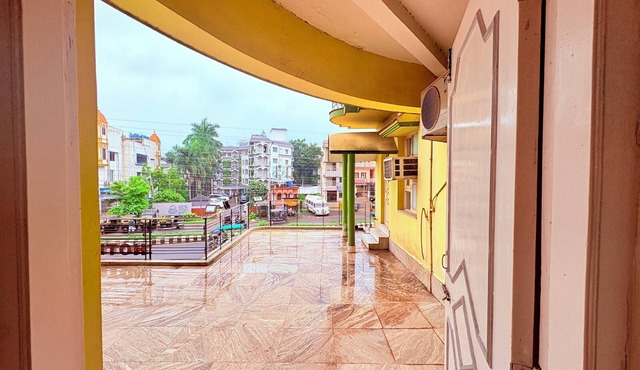 Binapani Hotel & Restaurant Tarapith