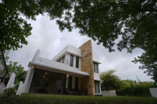 BK's Villa 10 with Private Pool at Kensville