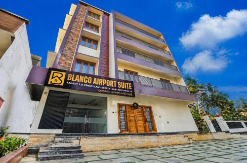 Blanco Airport Suite