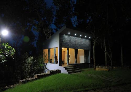 Blue Valley Estate-12 Acre Forest-Silver Oak-Villa