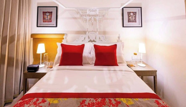 BlueRoot Heritage Home Intimate Old city room