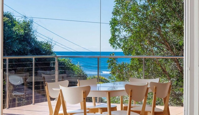 Bobby's Binburra Beach House