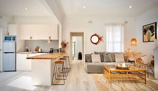 Bondi Surf Cottage - AC Backyard Laundry