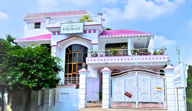 Book Entire Luxury Villa For Your Group,Friends,Family and other Events.