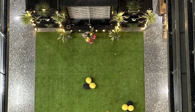 Botanical Oasis in the center of the City - Plum Tree Hotels