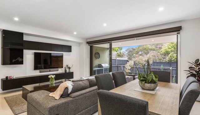 BOUTIQUE STAYS - Edinburgh Place in Flemington