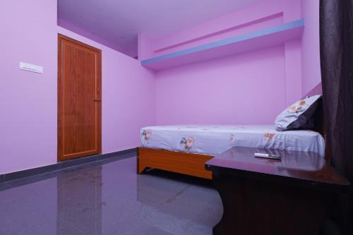 Brand New Spacious 2bhk apartment in Tirupati center of the city - 402