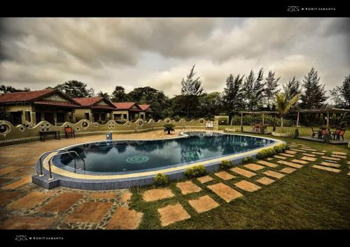 Breathing Earth - Rooms and Pool