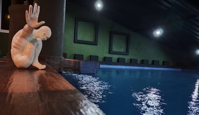 Brise cottage with private pool and pantry