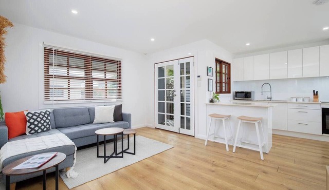 Buchanan Hideout Cosy Bungalow by Merewether Beach
