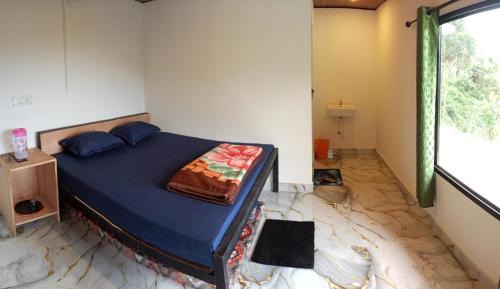 Budget couple rooms vattavada