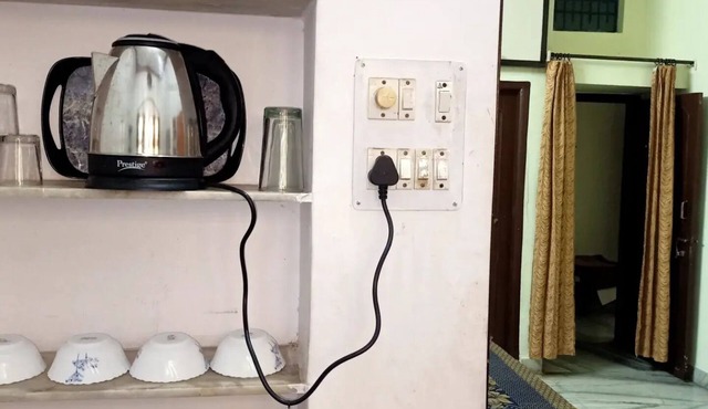 Budget friendly Homestay at very good locality nearby all attractions