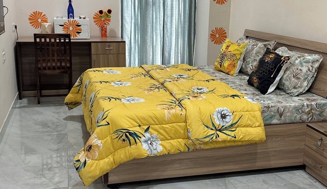 Bumblebee 4 individual bedroom apartment in enchanting Jaipur with WiFi, AC