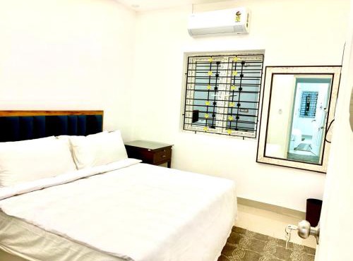 C R Residency