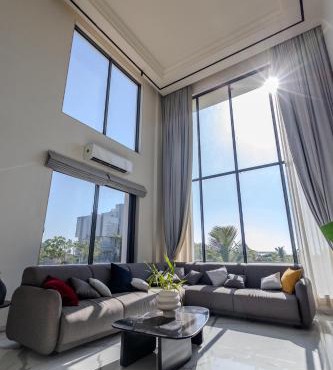Cahaya - Beachouse 4BHK Villa with Jacuzzi & Home Theatre, 7 minute walk to the beach