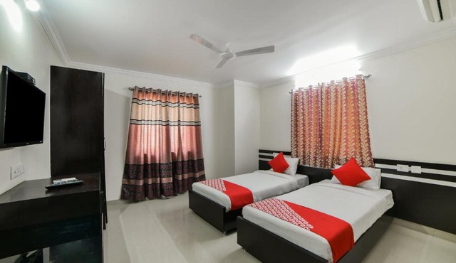 Capital O 23589 CROWN PLAZA