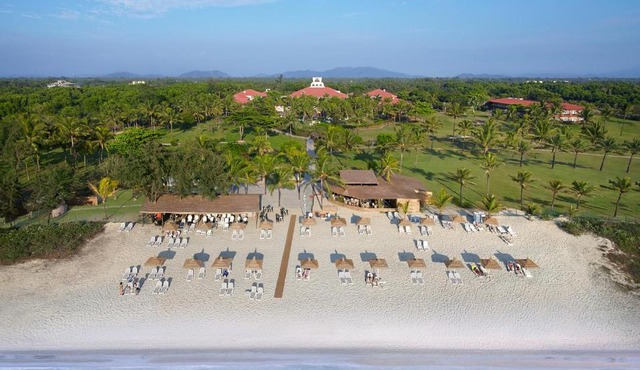 Caravela Beach Resort