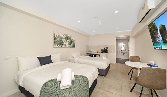Carlton Suites in Goulburn