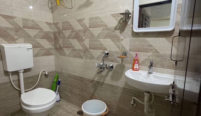 Casa Bianca : 2BHK Penthouse Retreat in RK Puram