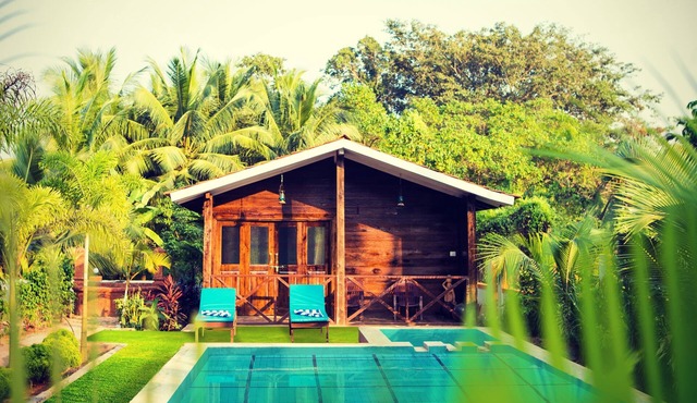 Casa De Ganglas - Private Villa with Swimming Pool