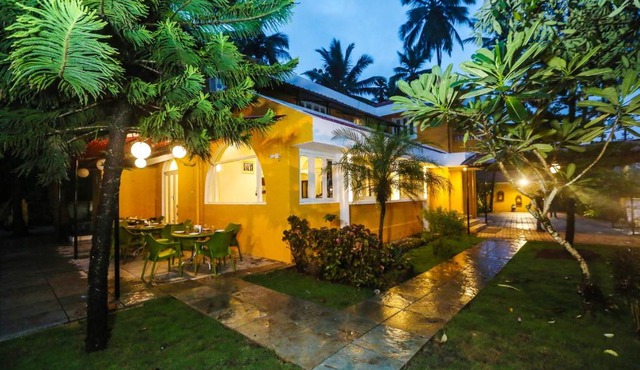 Casa De Piscina by LivingStone