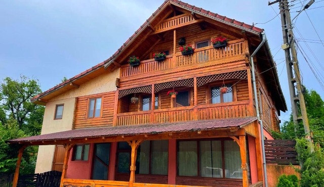 Casa de Vacanta "La Faurie"