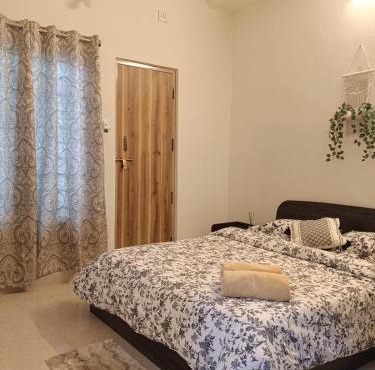 Casa Iris - One Bedroom in a 3BHK Apartment