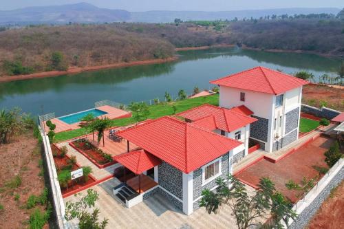 Casa Paun - Kamshet by VEO, StayVista - 2BHK Lake-View Villa with Infinity Pool in Nethersole Dam