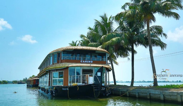Casino Houseboats