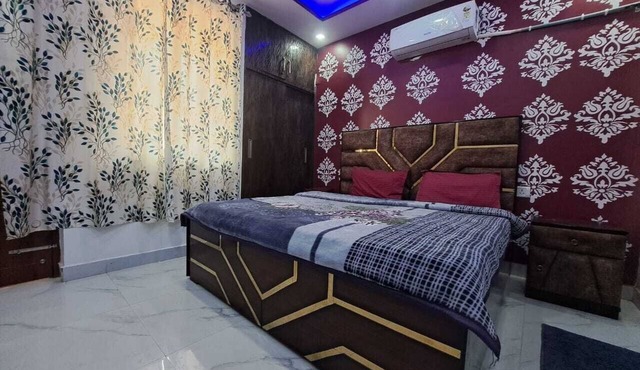 CASTLE INN HOMESTAY