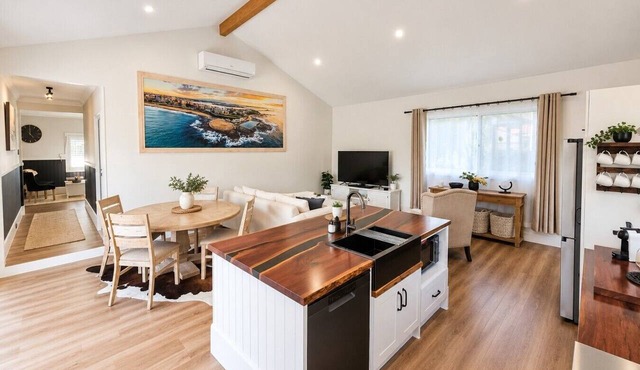 Central Bell, Slp`s 8, Refurbished Heart of Newca in Adamstown Heights