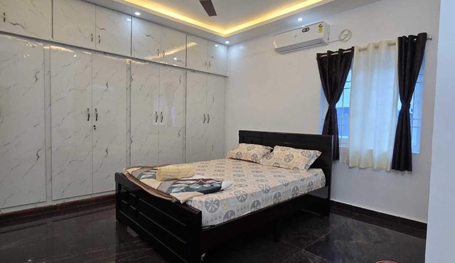 Charming 2-bedroom apartment with WiFi, AC in marvelous Tirupati DEVIKRUPA HOME