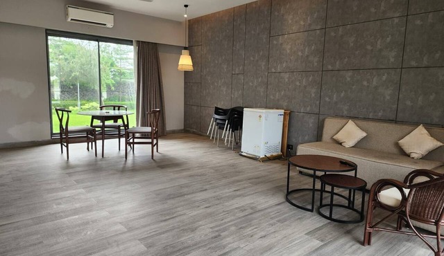 Charming 2-bedroom country house villa in lovely Indore with AC in Indore
