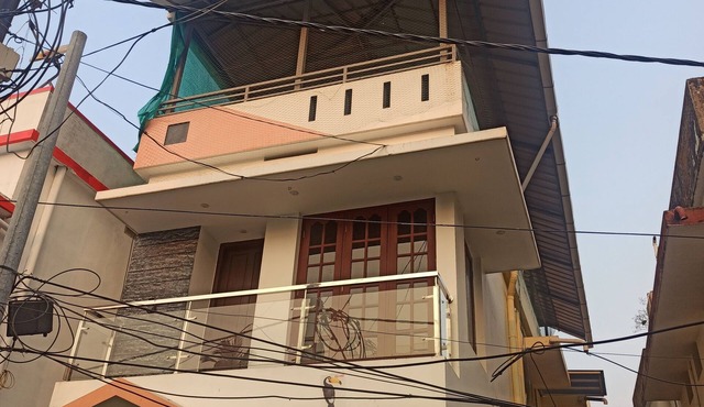 Charming 2-bedroom house in Kochi with WiFi and fitness facilities