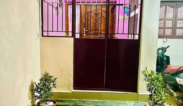 Charming 2-bedroom villa with WiFi and AC in wonderful Kovaipudur