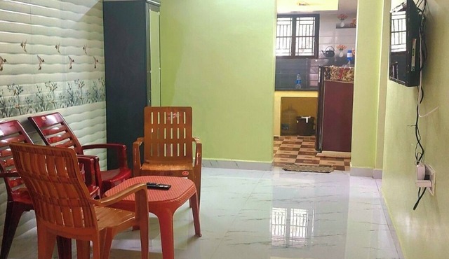 Charming 2-bedroom house within 2km of temple with WiFi, AC and parking facility
