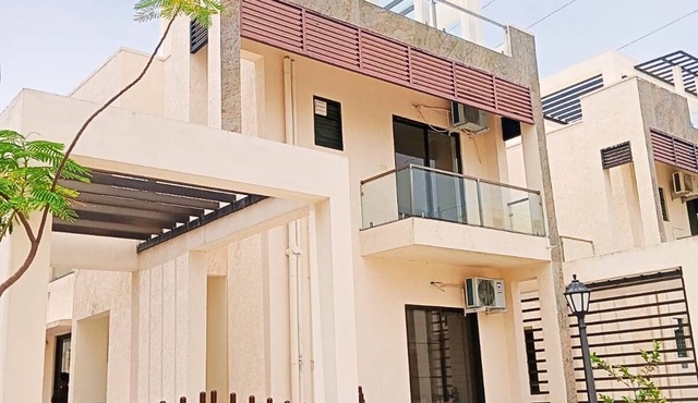 Charming 3-bedroom villa with Private Pool, AC, and WiFi near Mahabalipuram